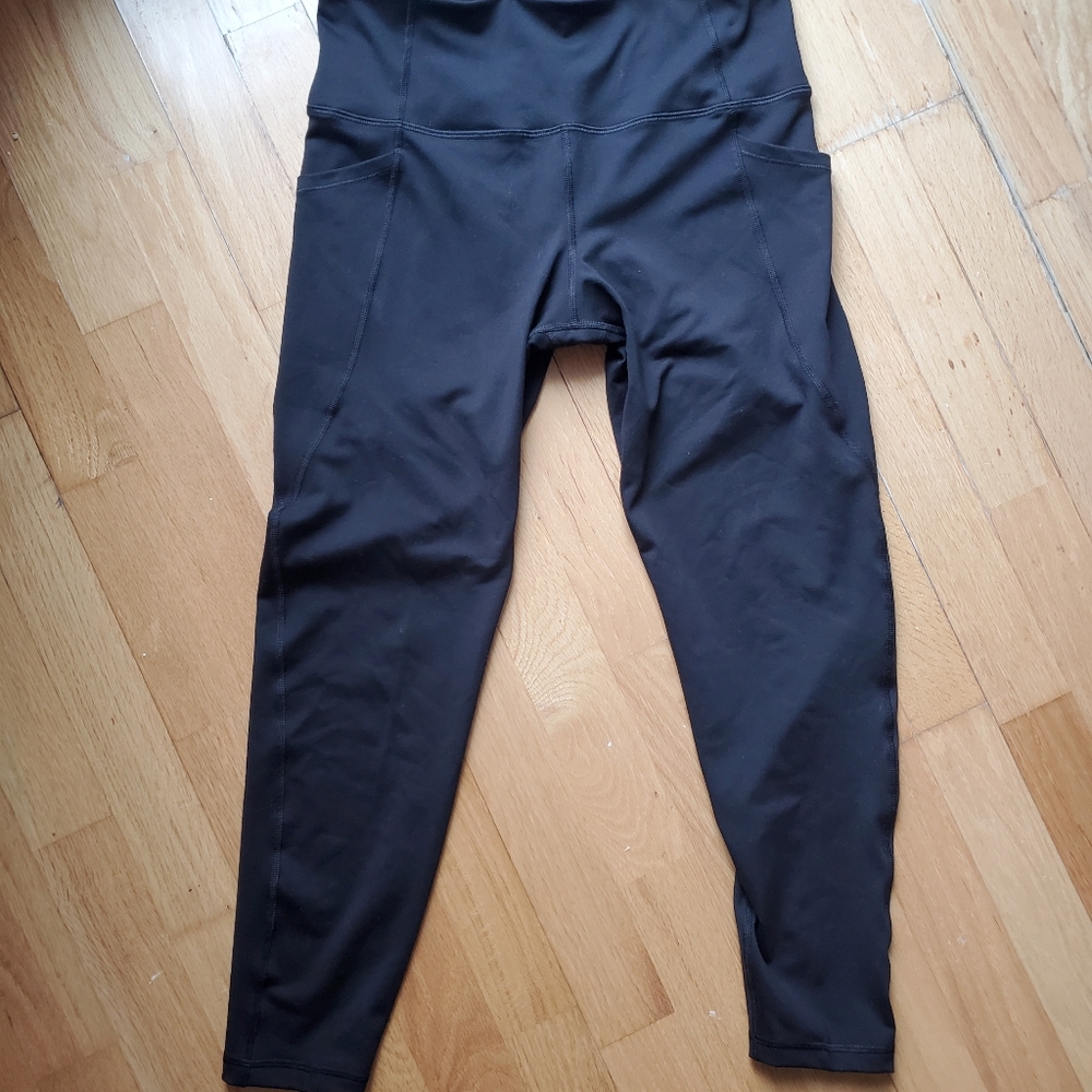 EUC Old Navy Elevate Leggings